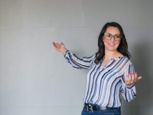 Lauren explaining a "boring" business